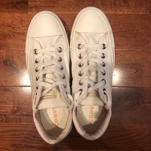 Converse Madison low top sneaker women’s